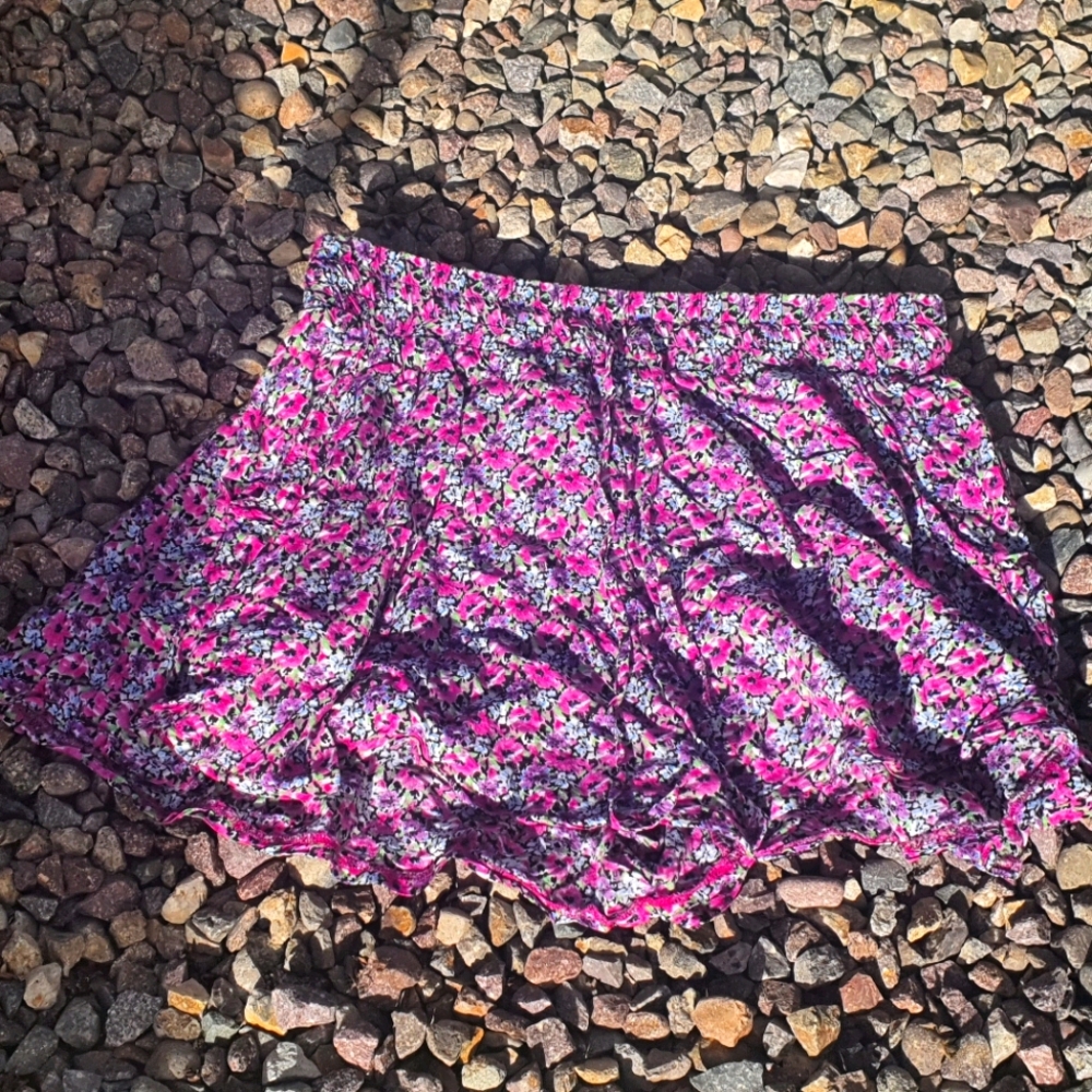 Forever 21 floral shorts